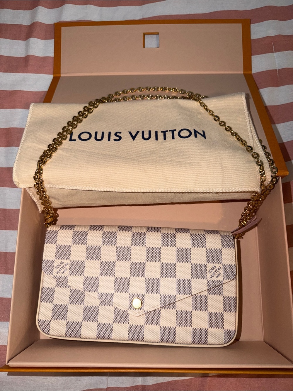Louis Vuitton Damier Azur Pochette Felice